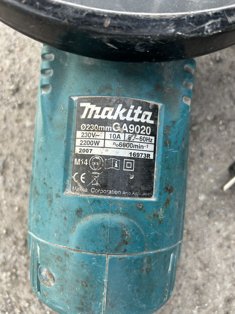 Болгарка Makita GA9020