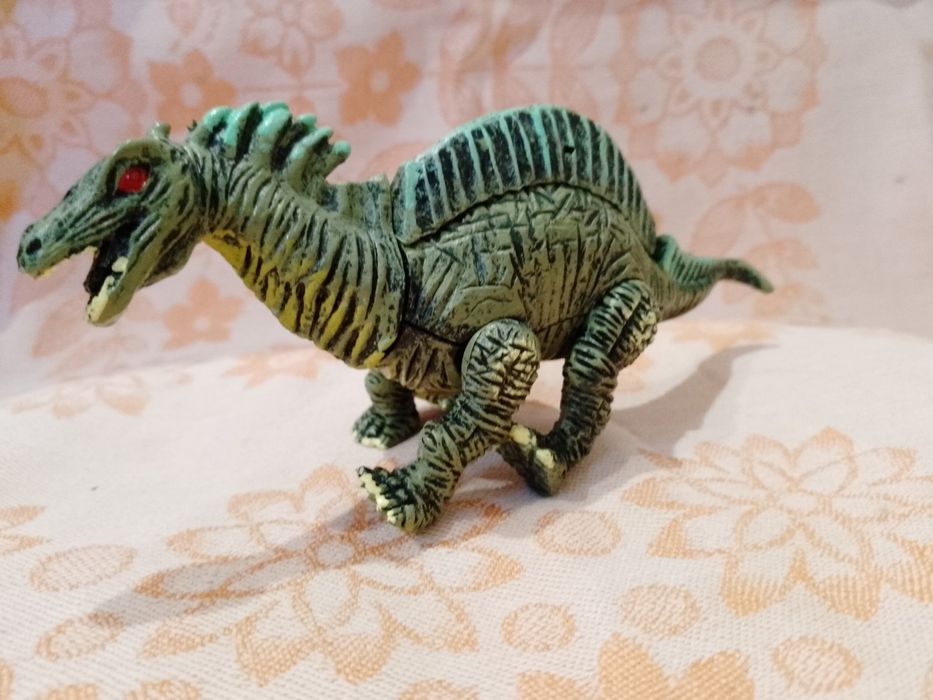 Продам игрушки. Много маленьких. Хорошее состояние.