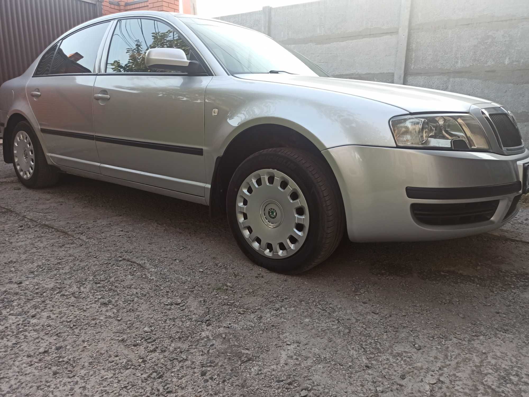 Skoda Superb 1 седан