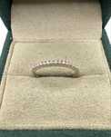 Złoty pierścionek 750 z diamentami 0,11ct