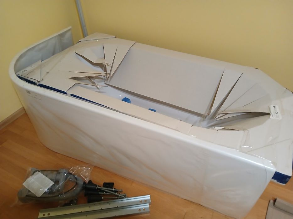 Nowa wanna Besco Avita 150x75 prawa