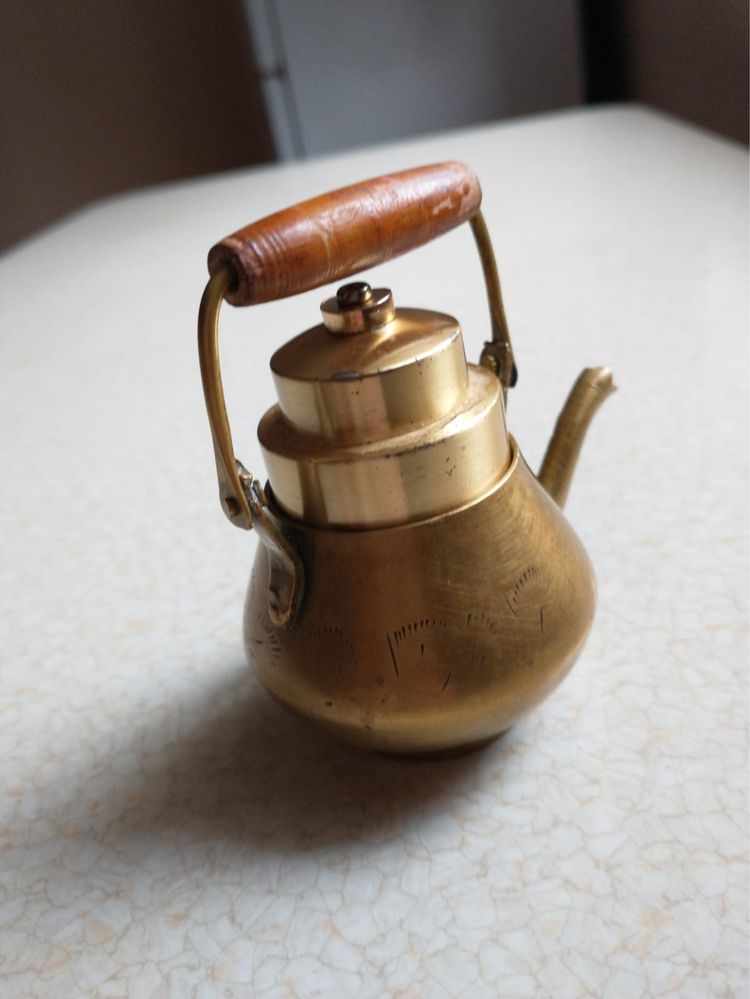 Mosiezny czajnik miniaturka