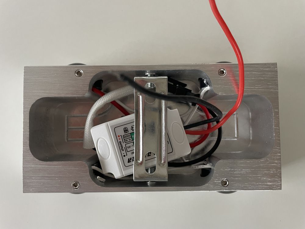 Lampa Led - Elewacykna - Kinkiet -  Fasadowe - 220 V -Aluminium  Nowa