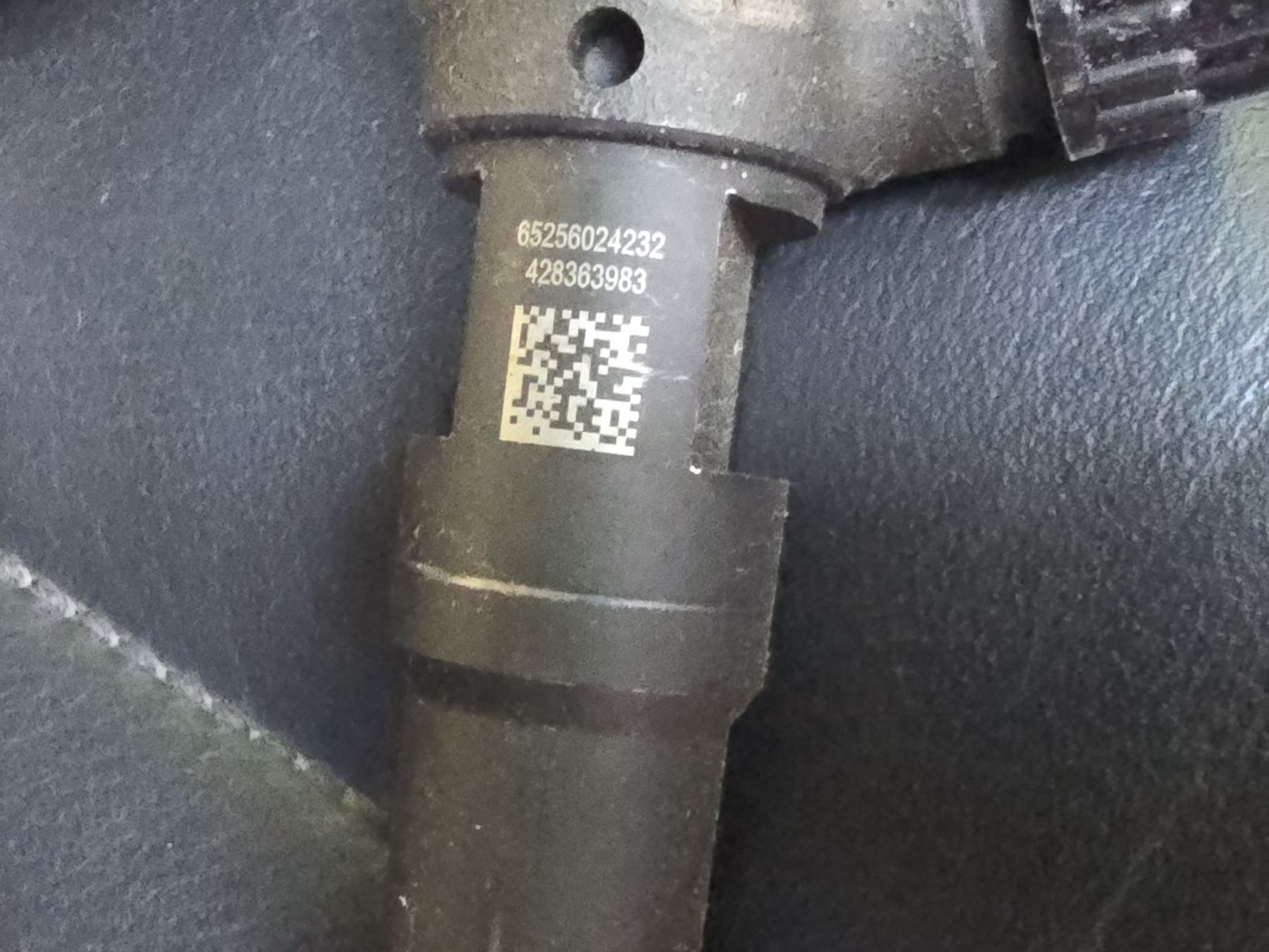 Дизельні форсунки 1.6 TDI оригінал VW AG 04L130277D 28370681