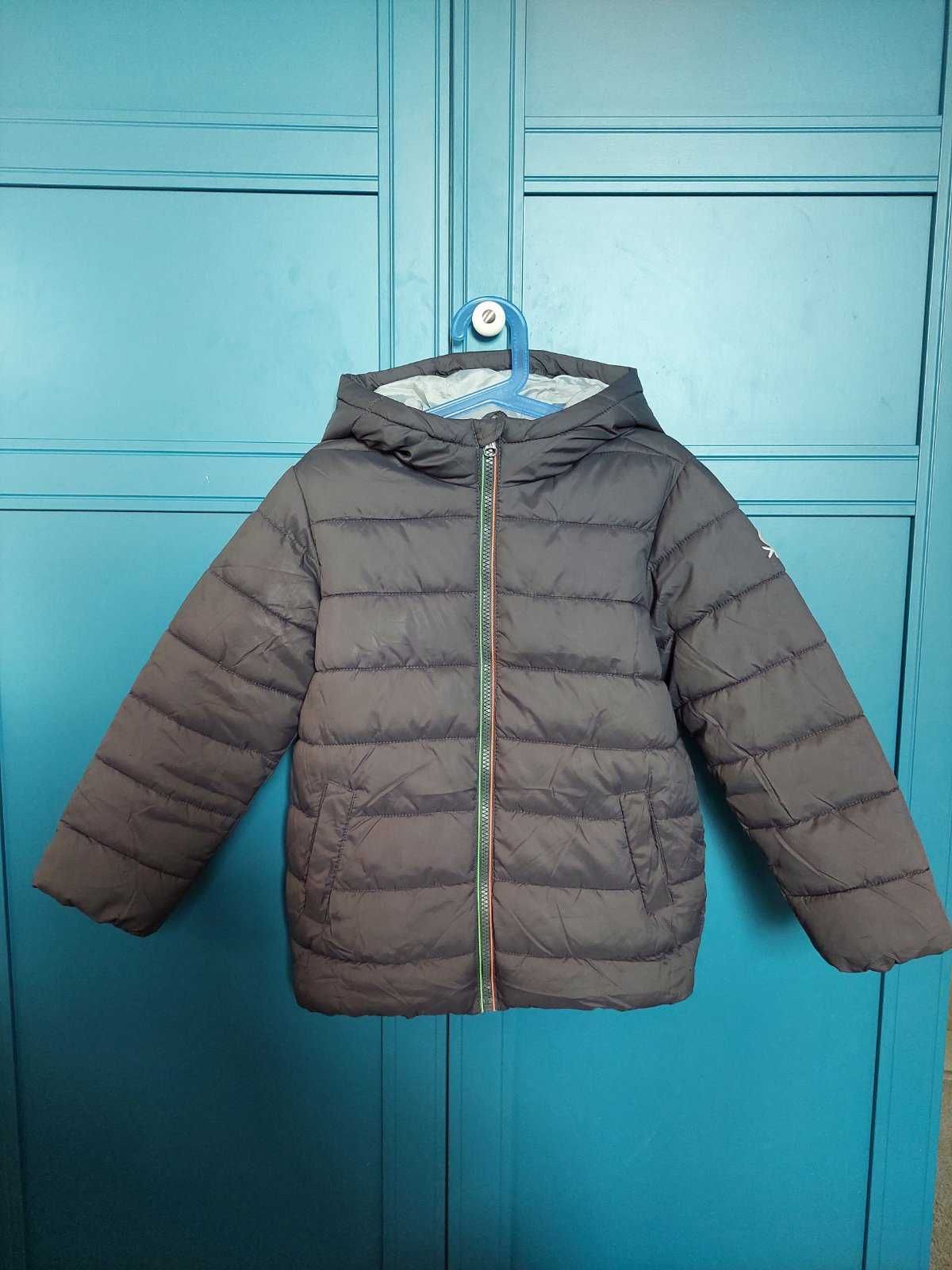 Теплая куртка Benetton для мальчика 6-7 лет.