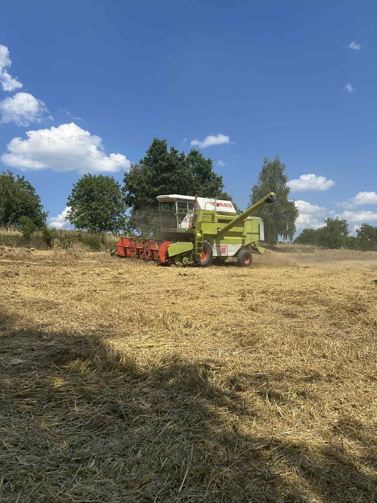 Kombajn Claas dominator 86. Wózek, stół