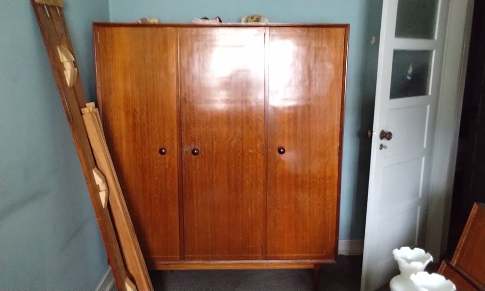 MOBÍLIA  -Quarto de casal completo com escrivaninha