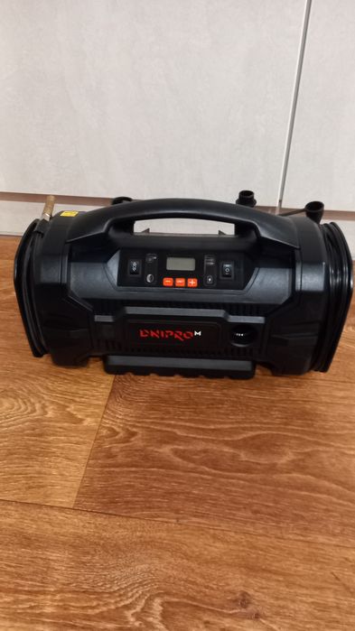 Акумуляторний компресор Dnipro-M DMP-200