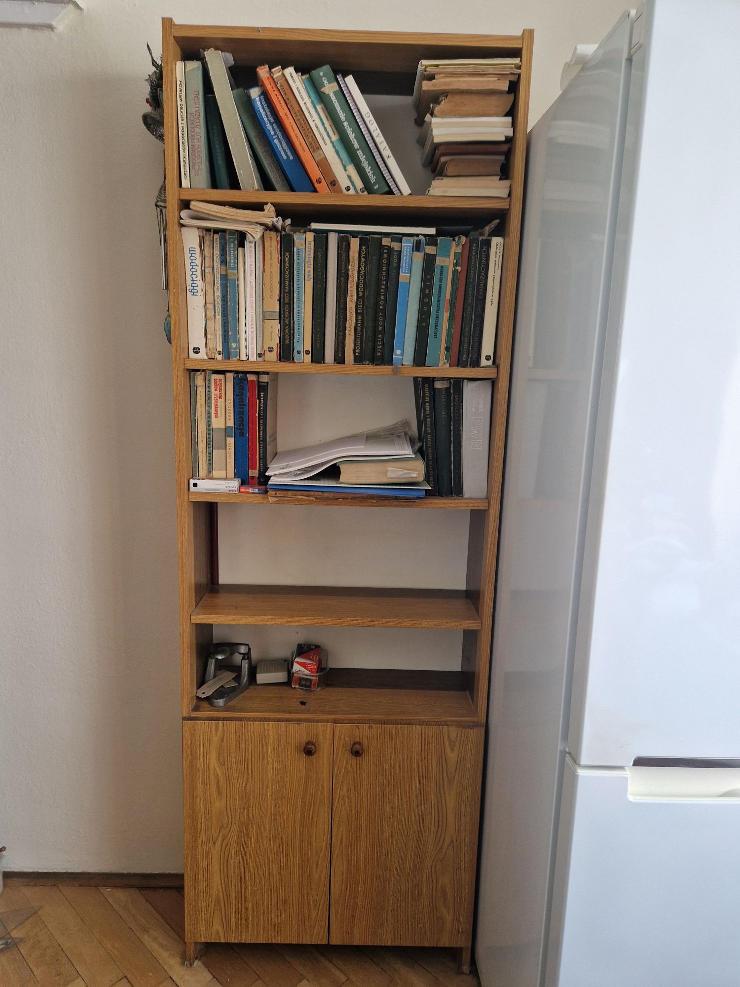 Regał, szafka,witrynka, słupek vintage PRL