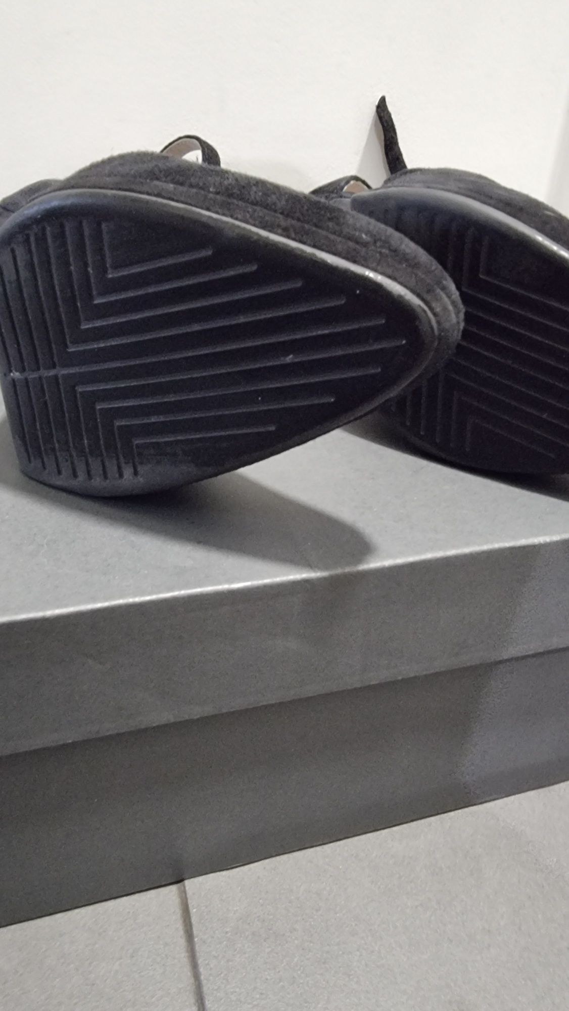 Sapatos Marca ECCO