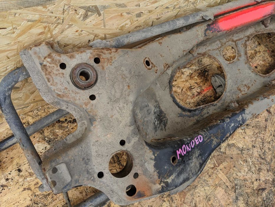 Ford Mondeo MK3 Liftback Sanki Wózek Belka Kołyska Tył Tylne