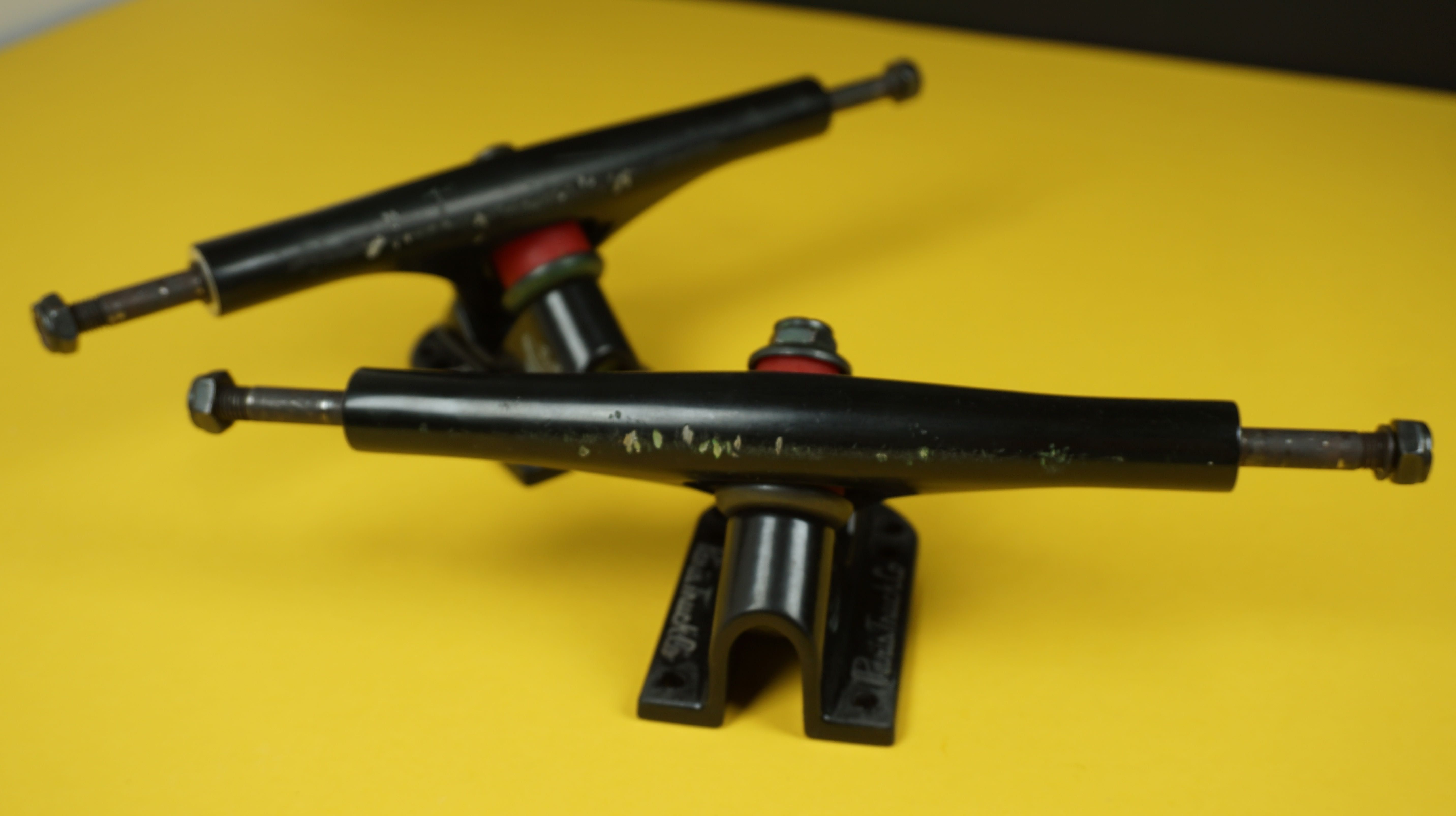 Trucki Longboard PARIS trucks V3 180MM 50° Black