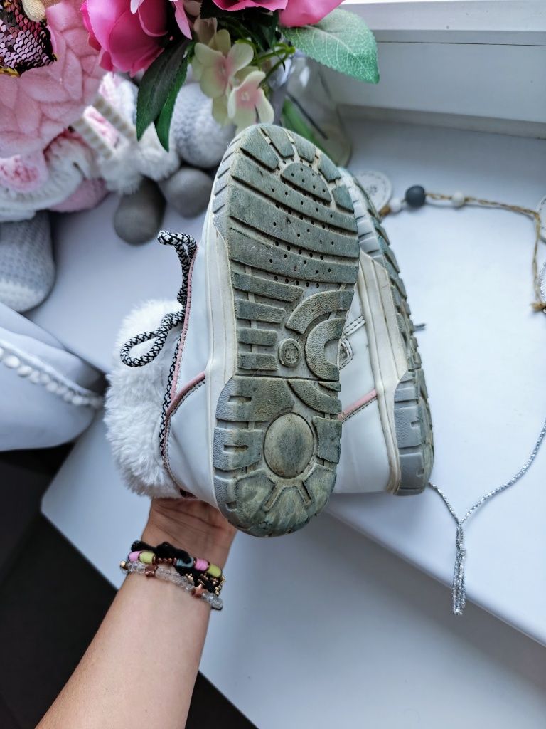 Buty na zimę białe Śniegowce 27 Twisty ocieplane botki z futerkiem