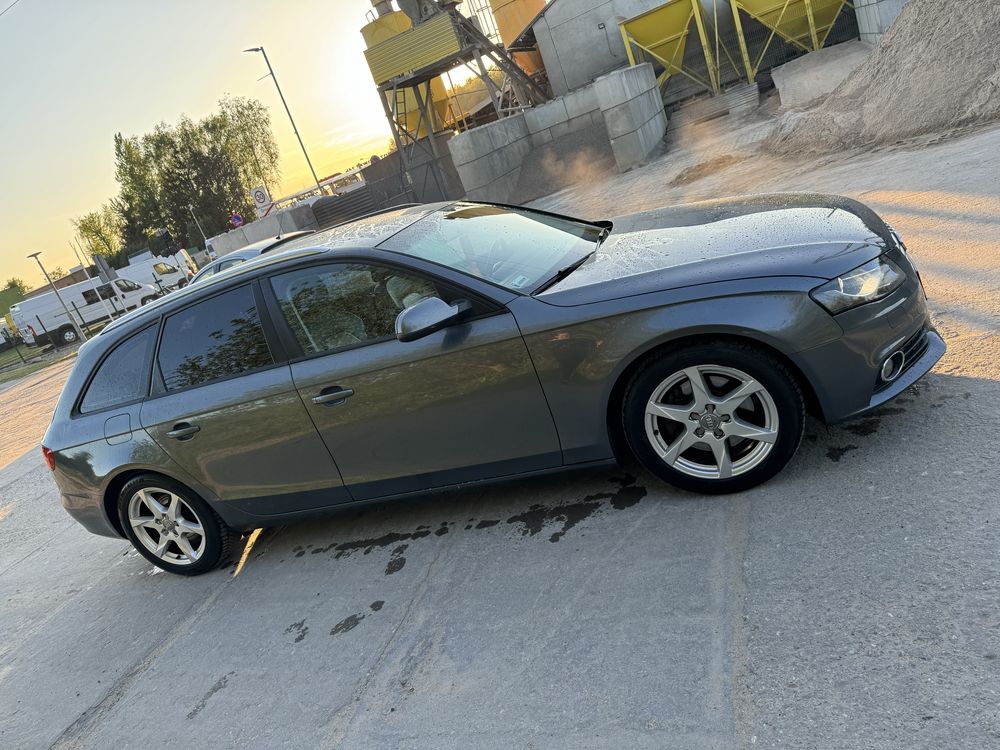 Audi A4 2011r 2.0