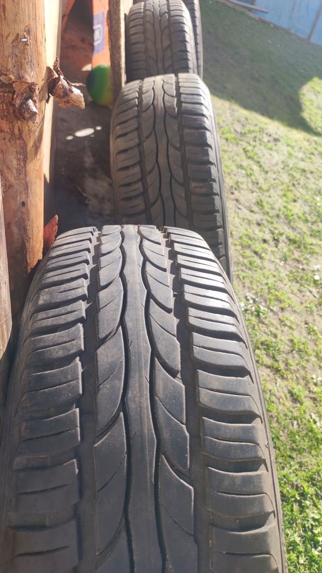 Opony 195*60R 15