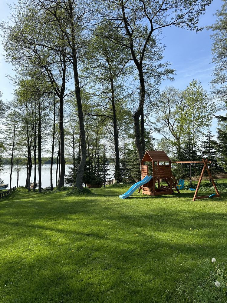 Dom z linią brzegową nad Jeziorem Dadaj