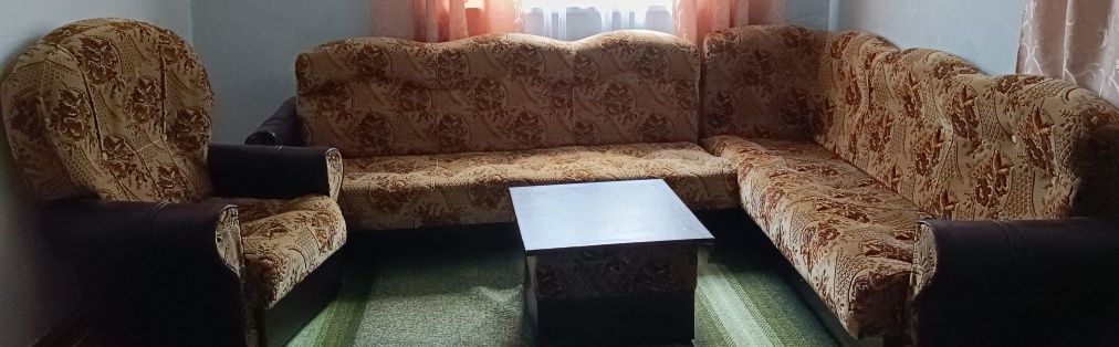 Диван (кутовий),2 крісла,столик