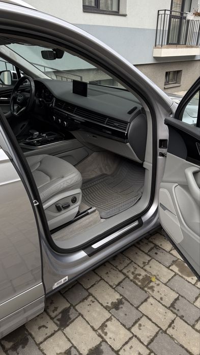 Audi q7 2017 premium plus