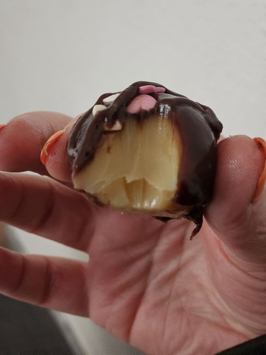 Morangos do amor, brownie e coxinha de morango