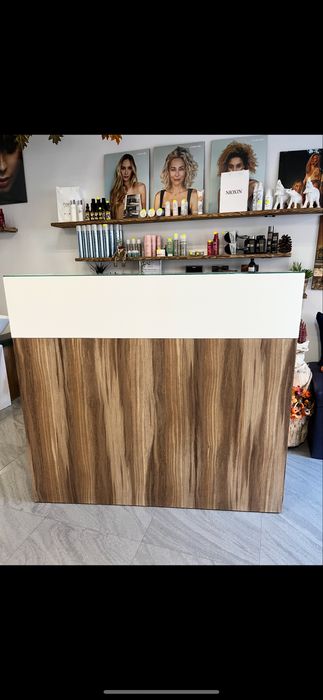 Sprzedam meble do salonu fryzjerskiego/Kosmetycznego-witryna+recepcja