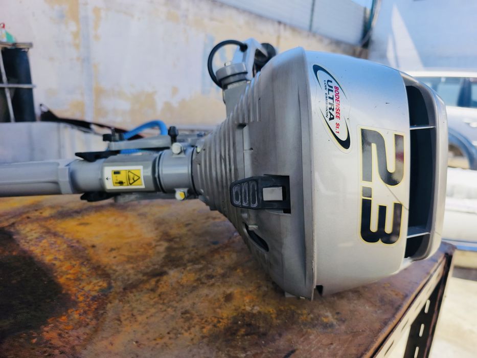 Barco insuflavel HonWave T40AE com motor