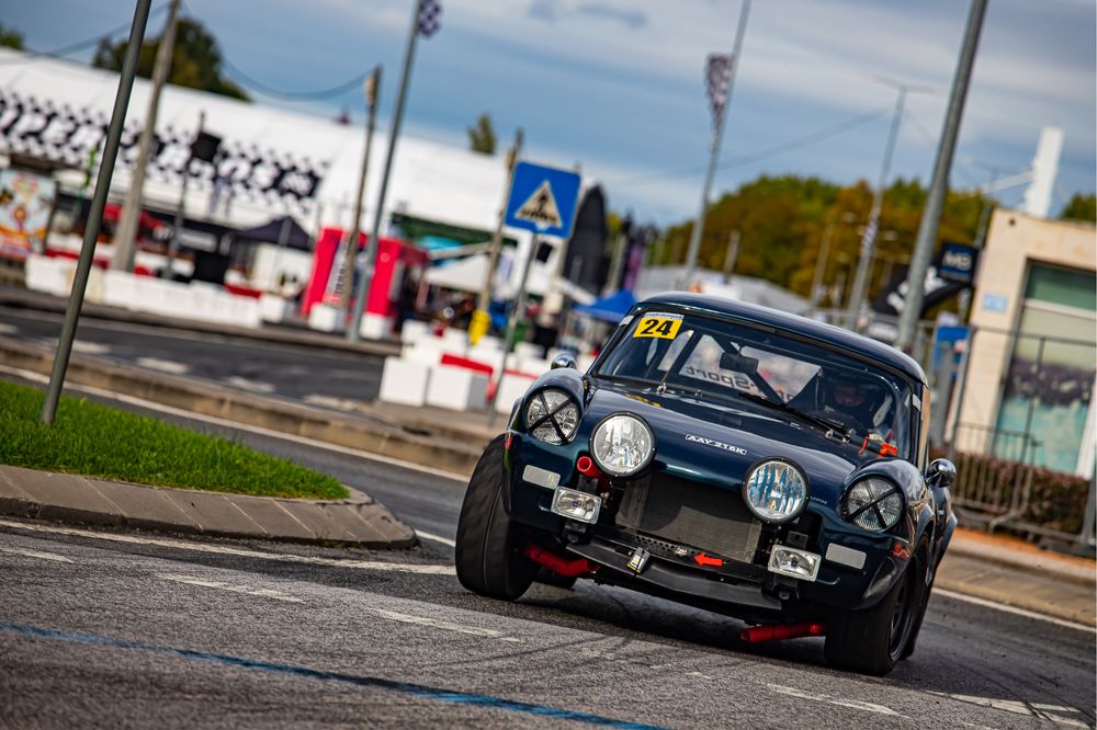 Triumph Spitfire - rampas rally circuito