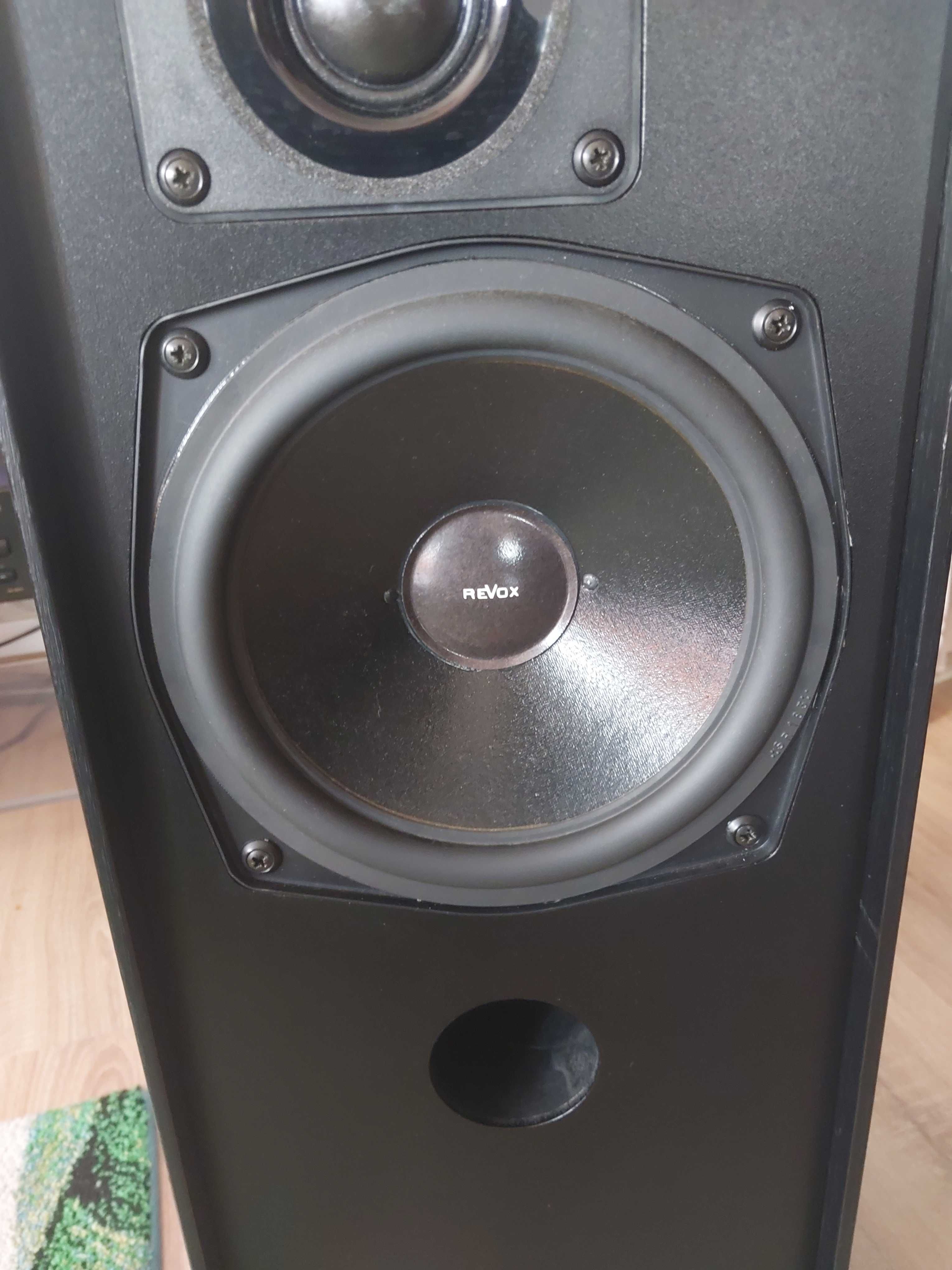 Zadbane kolumny Revox MK X