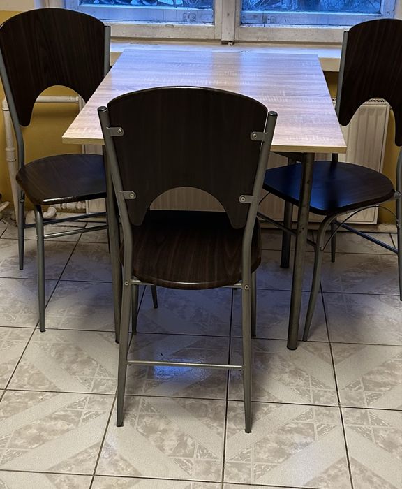 Stół i krzesla zestaw
