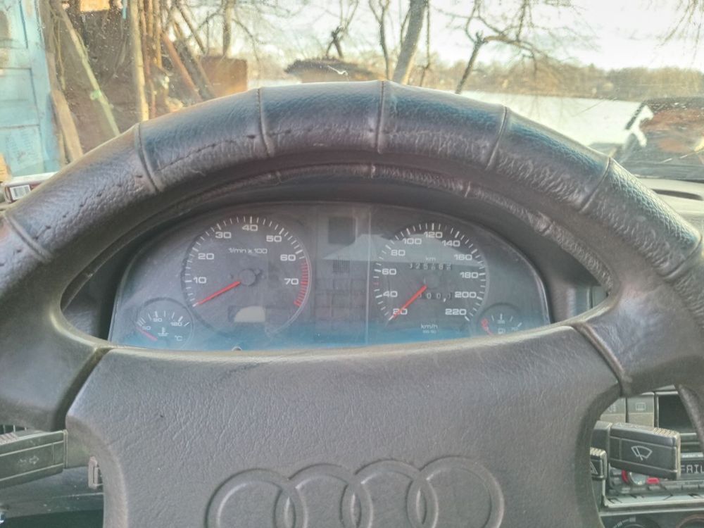 Audi 80  газ бензин 1.8