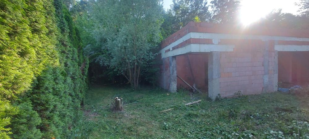 Dom jednorodzinny w budowie w Chudowie