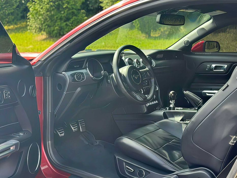 Ford Mustang GT      2015