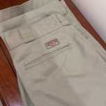 Calças Dickies 874 – Khaki, Tamanho 33 (USA)