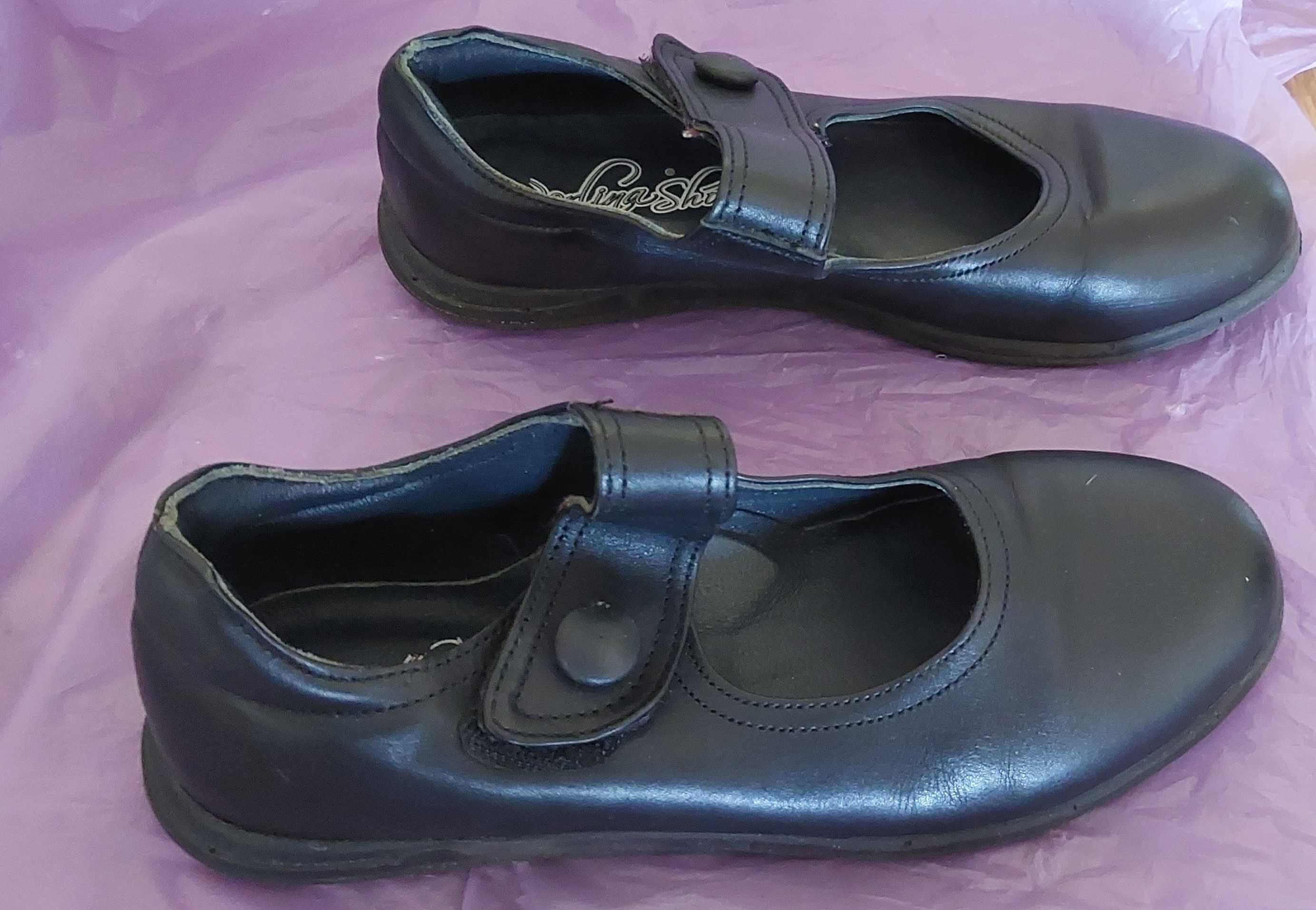 Дитячі черевики (для дівчинки). Розмір 34