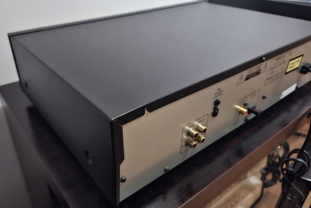 Odtwarzacz CD Onkyo DX-3700