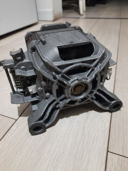 Silnik napędowy do pralki Bosch 
766,00 zł
+12,99 zł za wysy