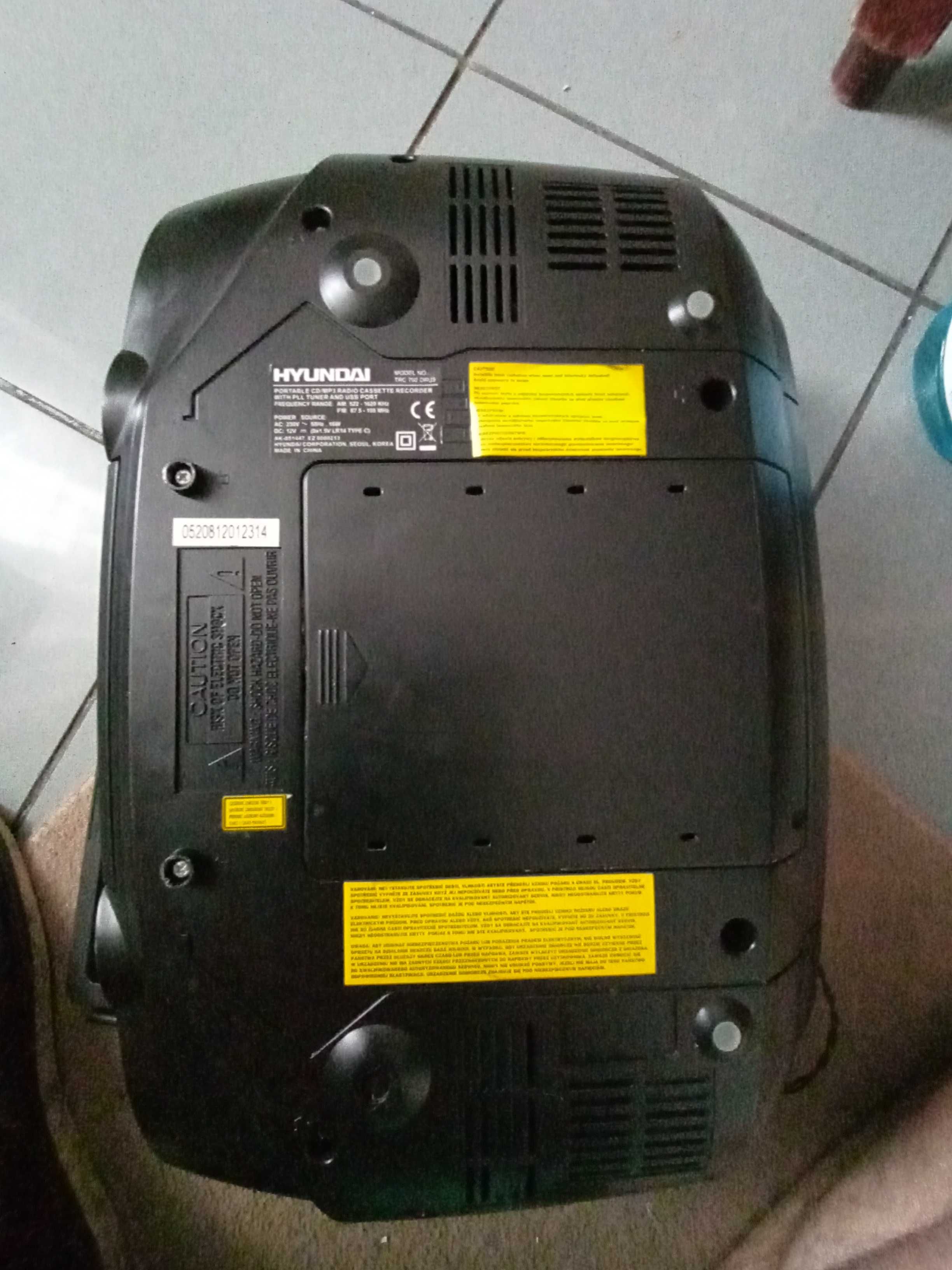 Radioodtwarzacz HYUNDAI TRC 702 /mp3,cd/Usb,aux/tuner PLL AM/ FM