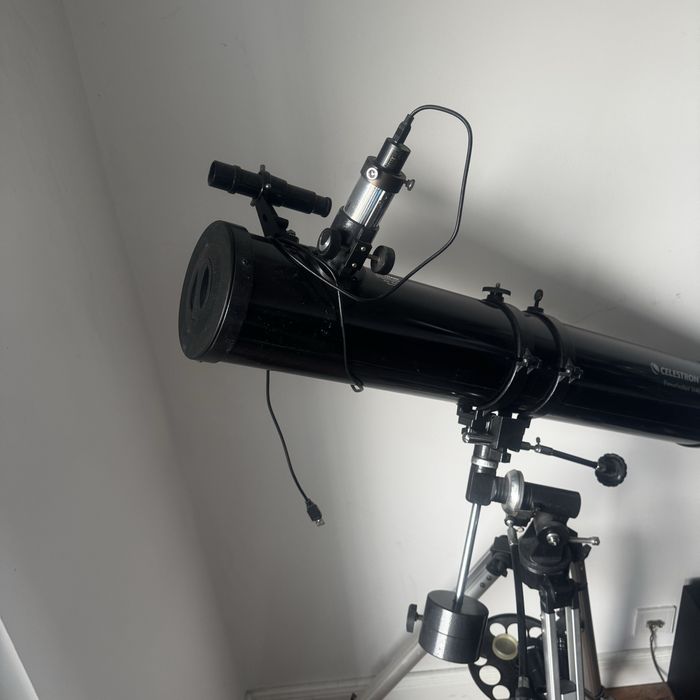 Teleskop celestron powerseeker 114eq plus mikrookular full hd