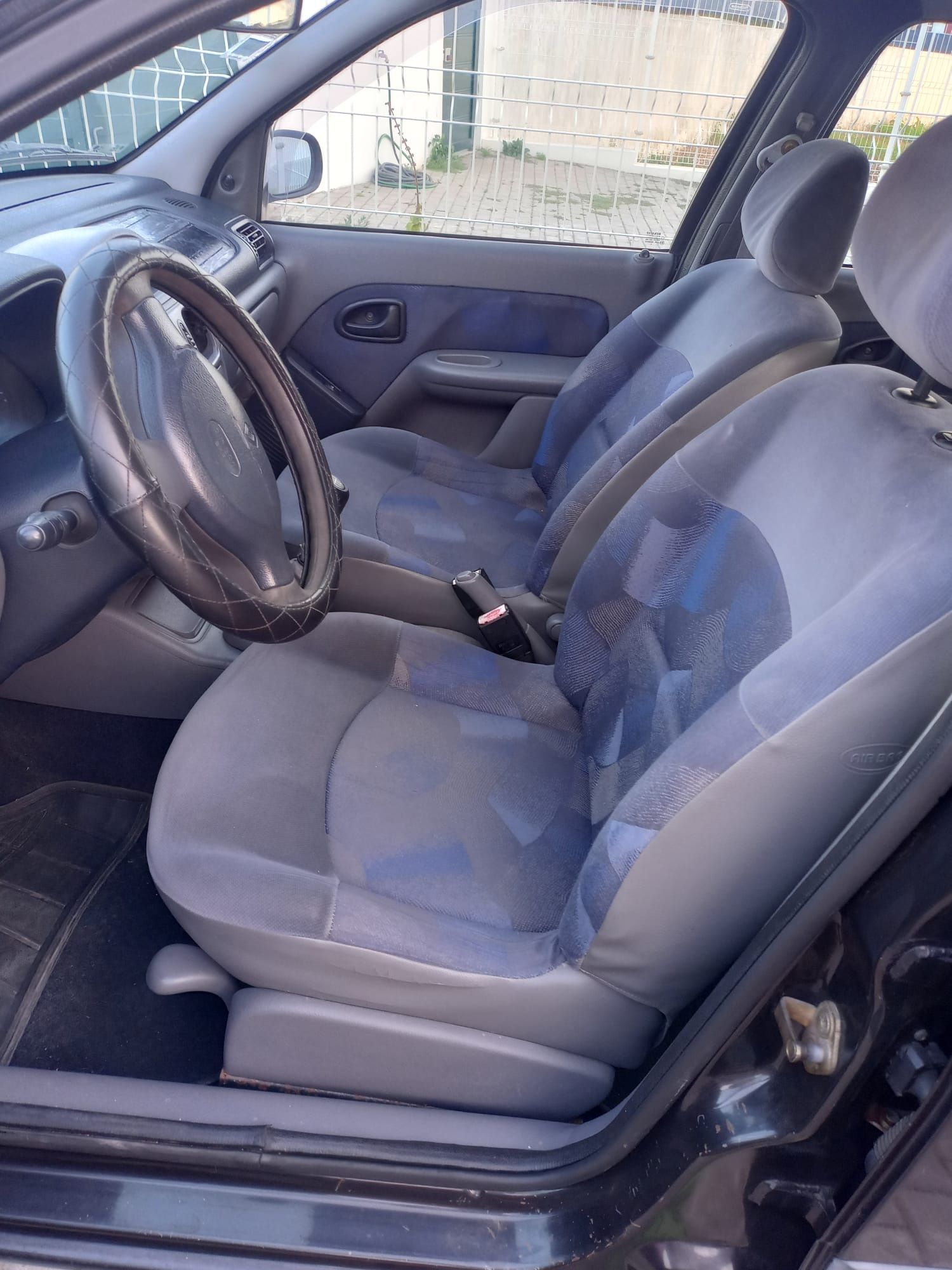 Vendo carro clio 1.2