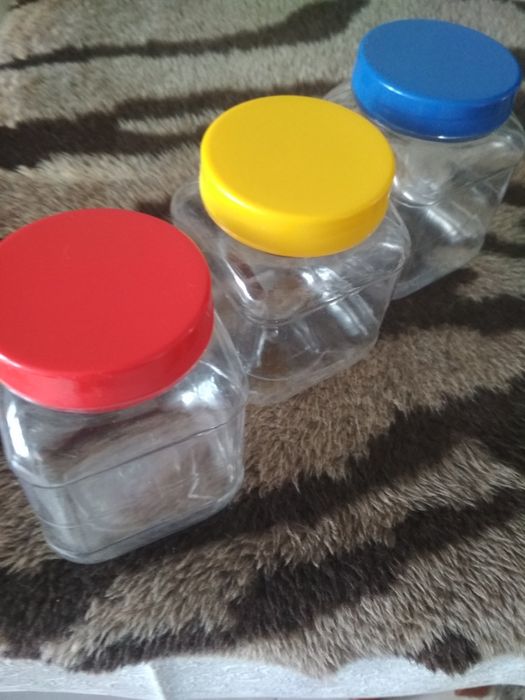 Тарелки  мелкие и глубокие. Баночки для сыпучих