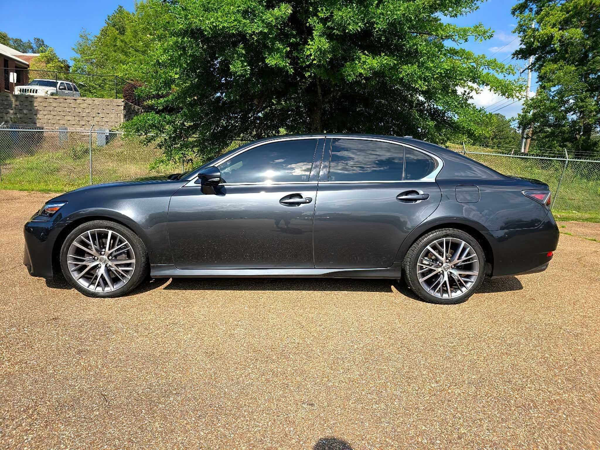 Lexus GS    2018
