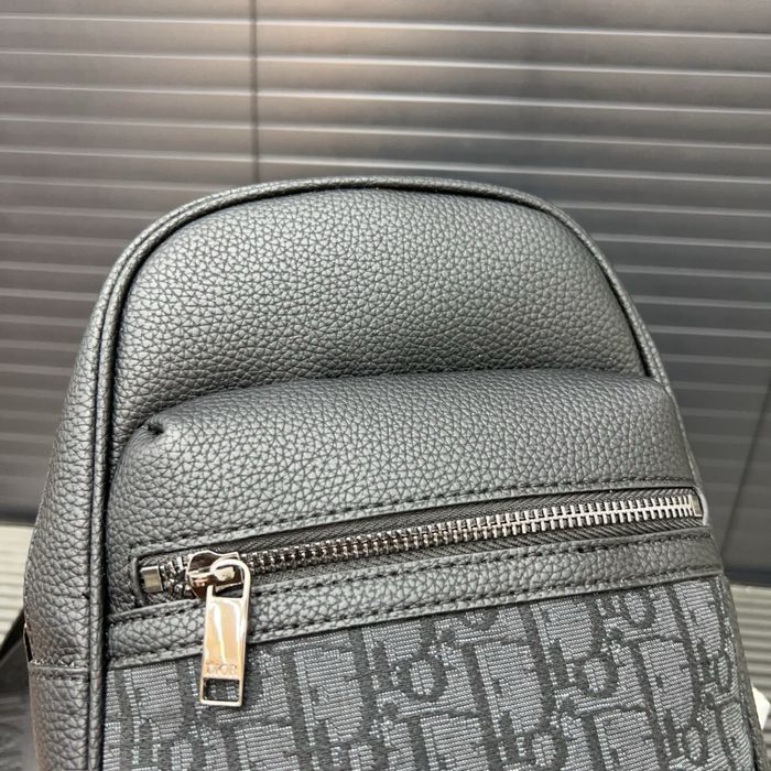 Doir сумка слинг поясна кожаная оригинал черная Louis Vuitton