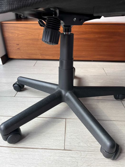 Fotel biurowy Biurowe krzesło obrotowe JYSK Sunds