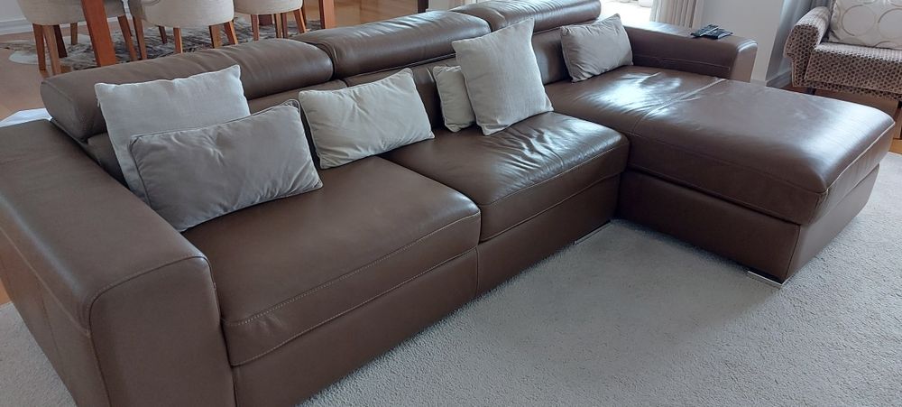 Sofa chateau d'Ax Pele