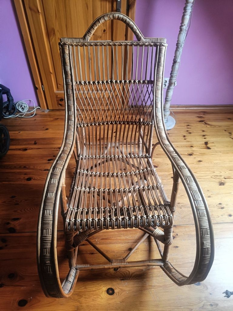 Fotel bujany wiklinowy