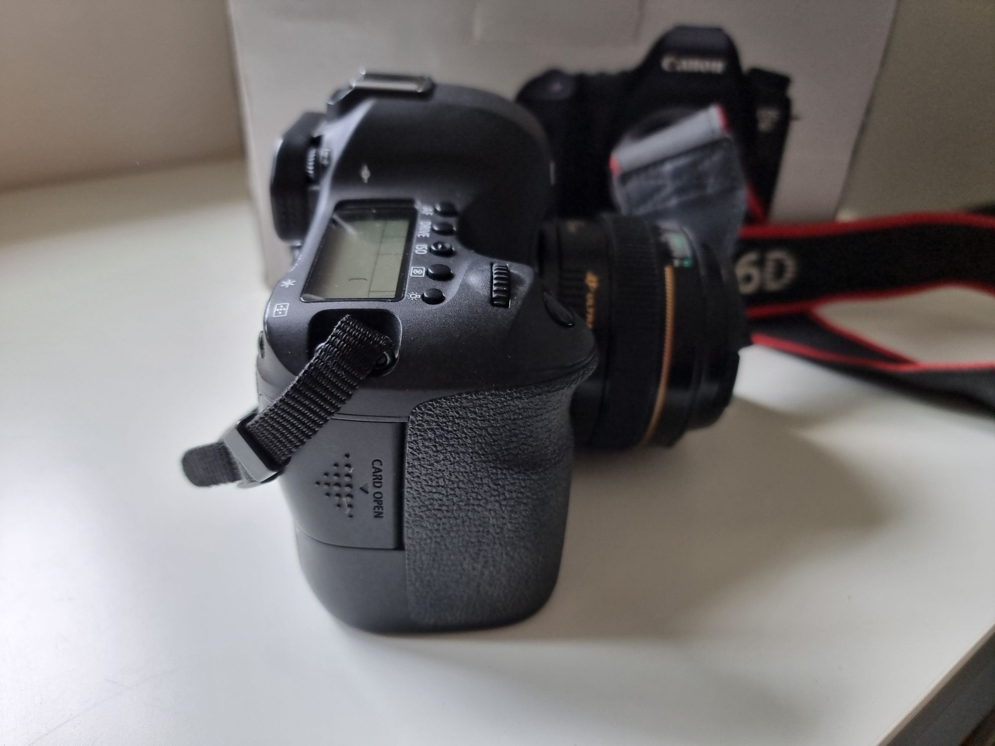 Canon EOS 6D w idealnym stanie
