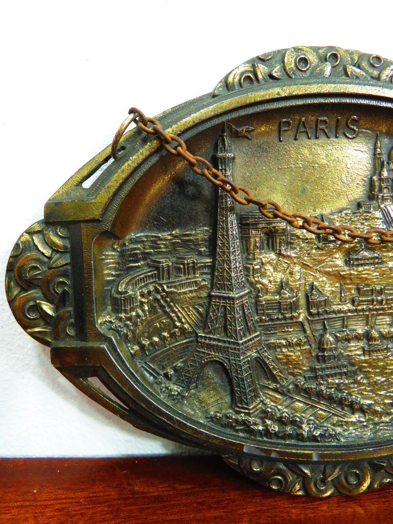 Souvenir de Paris.