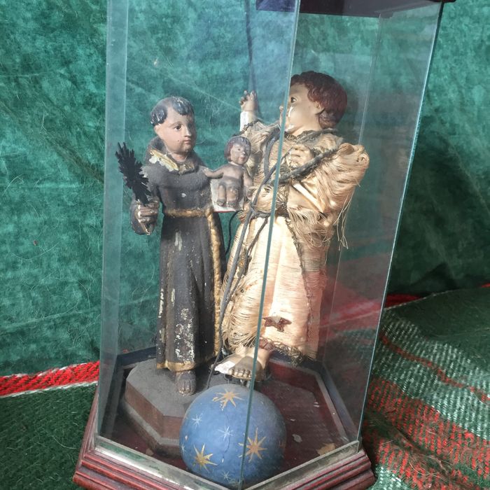 Imagem de Santo Antonio em madeira antiguidade