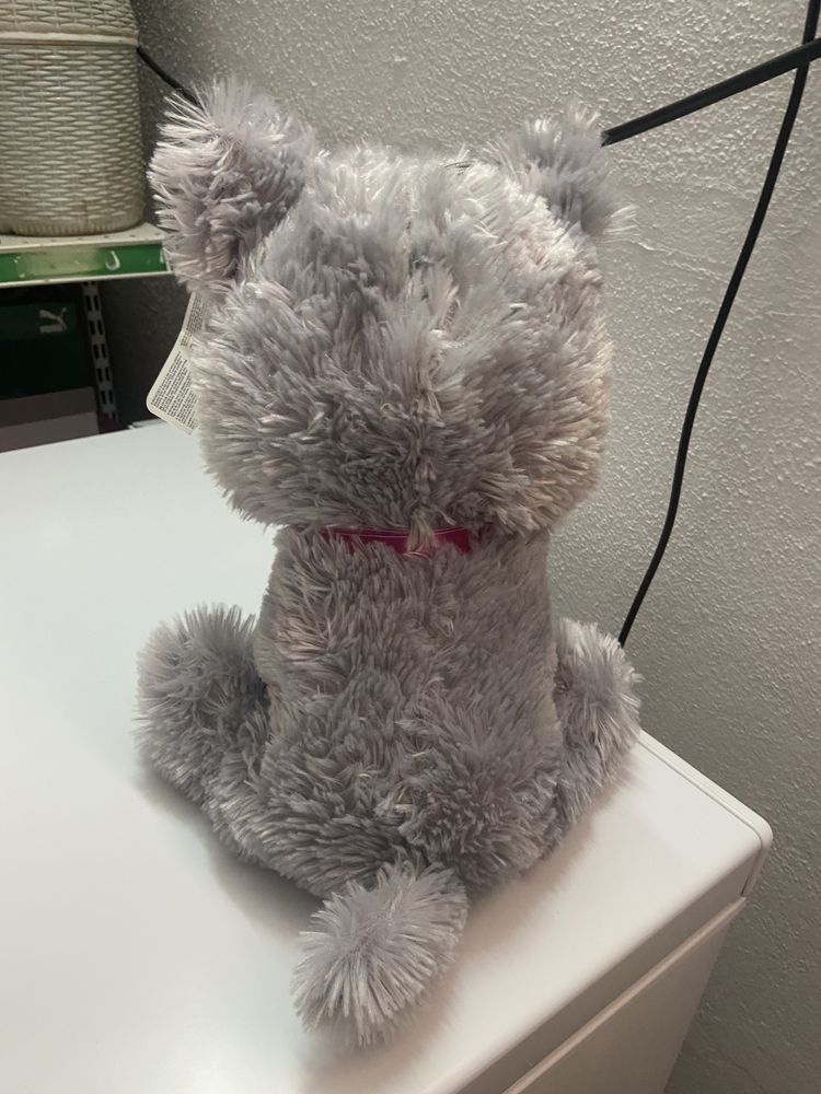 Peluche gato com etiqueta