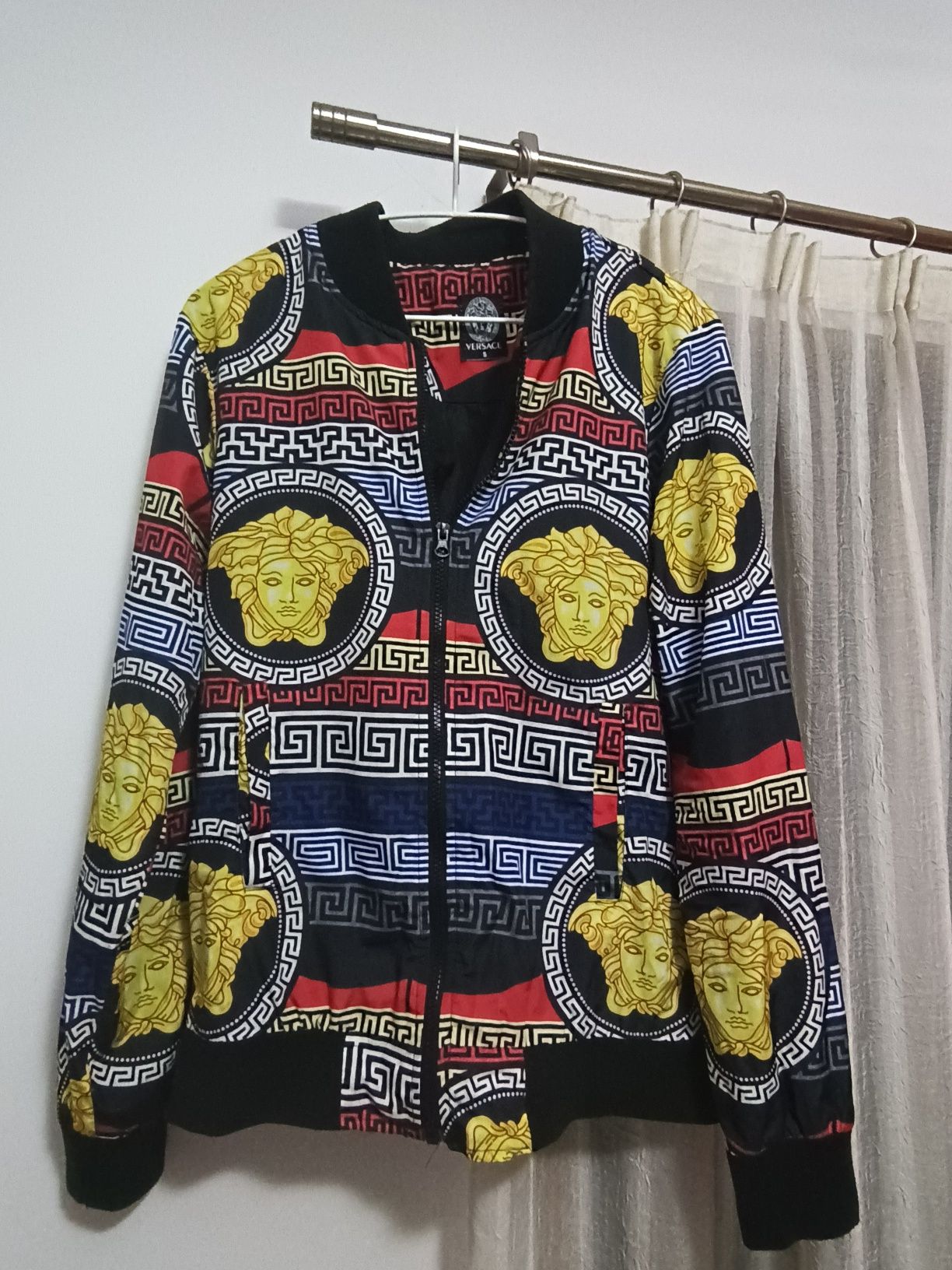 Casaco Versace em varios tons