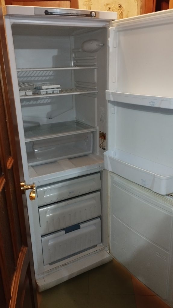 Двухкамерный Холодильник Indesit